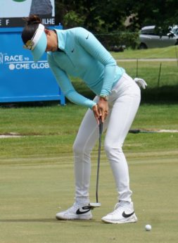 Michelle Wie putting - how to stop your hands shaking during putting womens golf magazine