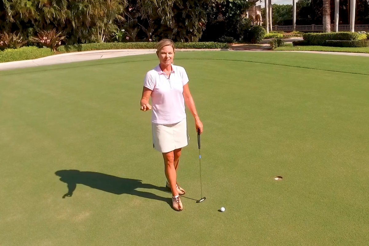 Keeping your lower body steady when putting - Kellie Stenzel