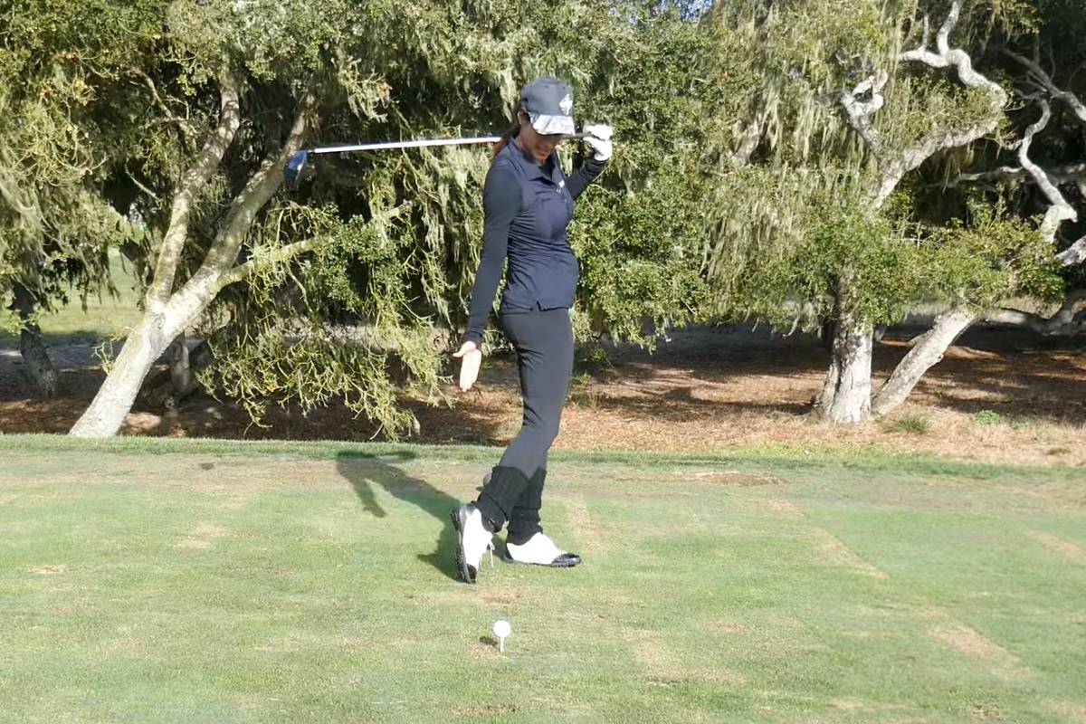 How to Make a Swing Change - Christina Ricci - Womens Golf