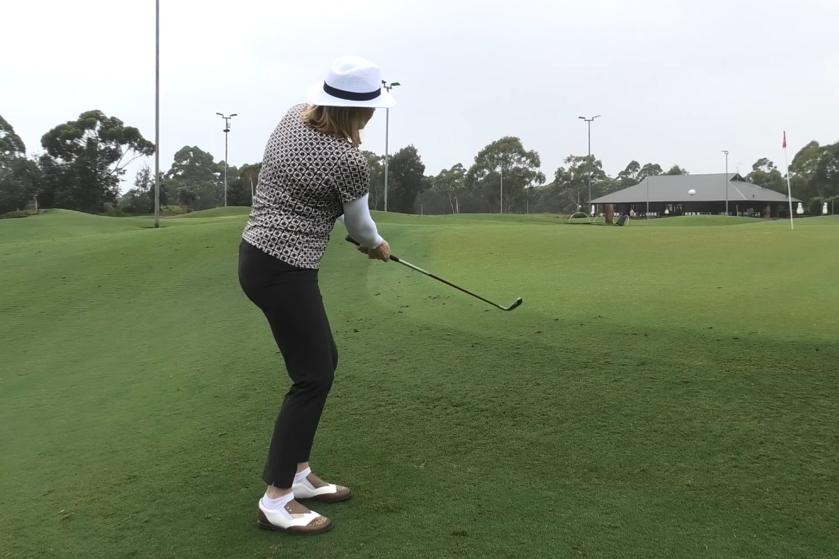 Use Your Body for Consistent Short Shots - Anne Rollo - Womens Golf