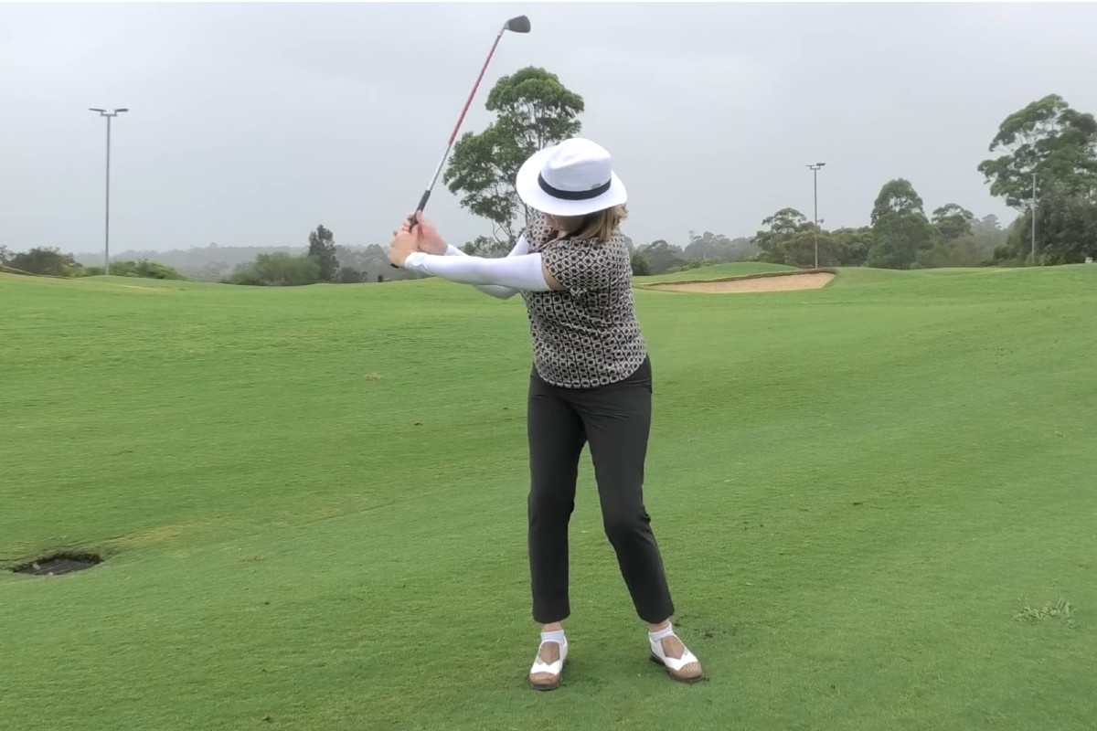 How Do I Keep My Lead Arm Straight in my Golf Swing - Anne Rollo - Womens Golf